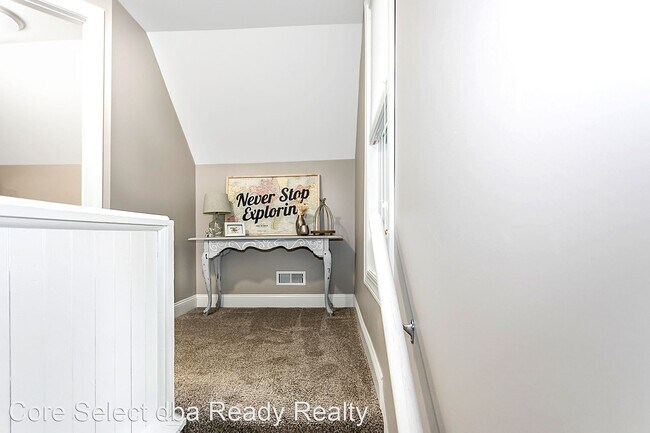 Building Photo - 3 br, 2 bath House - 349 S Chillicothe St