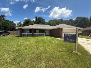 Building Photo - Pace - Spencer Oaks Landing - 4 bedroom, 2 bath w/ lawn care included