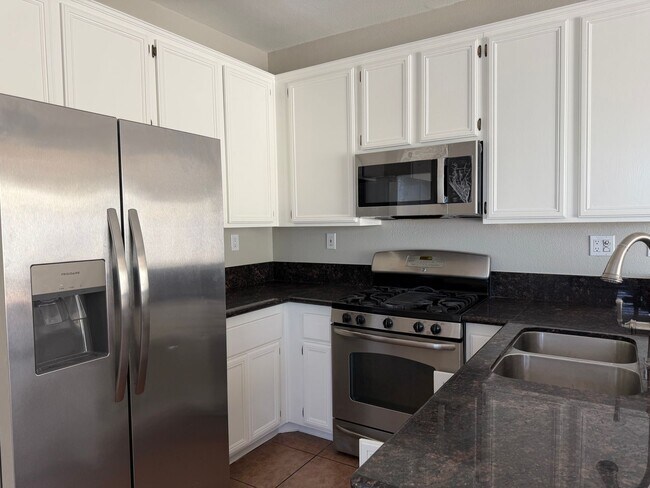 Building Photo - North Summerlin