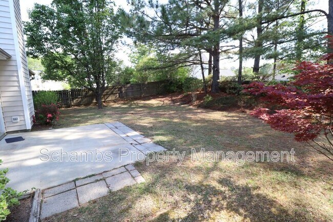 Building Photo - 305 Firefly Rd