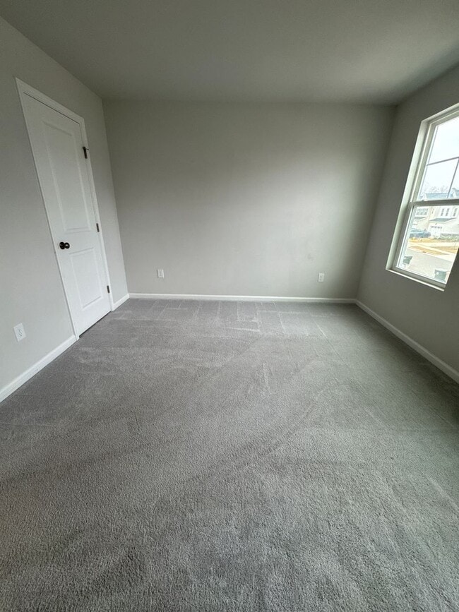 Building Photo - Wonderful 3 bed home