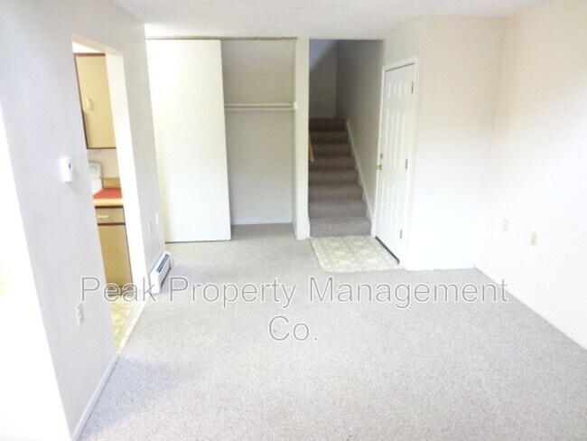 Building Photo - 512 E Monroe Dr