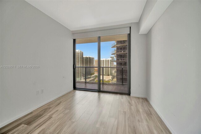 Building Photo - 801 S Miami Ave