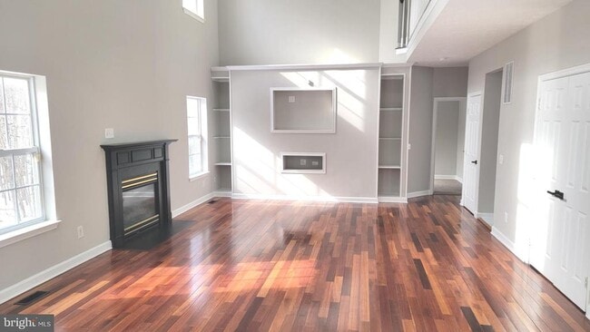 Building Photo - 10011 Welshire Dr