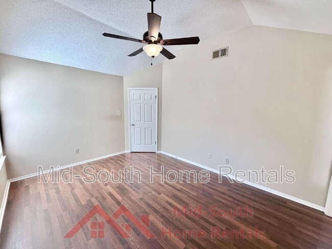 Building Photo - 8339 Honey Dew Cove