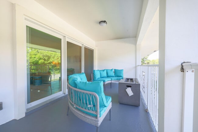 Building Photo - 501 N Ocean Blvd