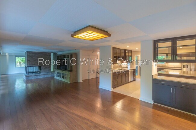 Building Photo - 16 Sunbrook Rd
