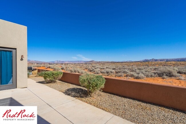 Building Photo - 4 Bedroom Luxury Home Near Sand Hollow