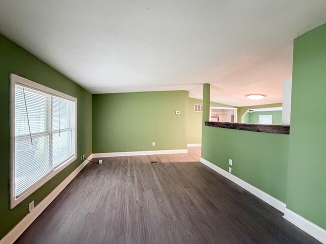 Building Photo - 180 Cr-1148