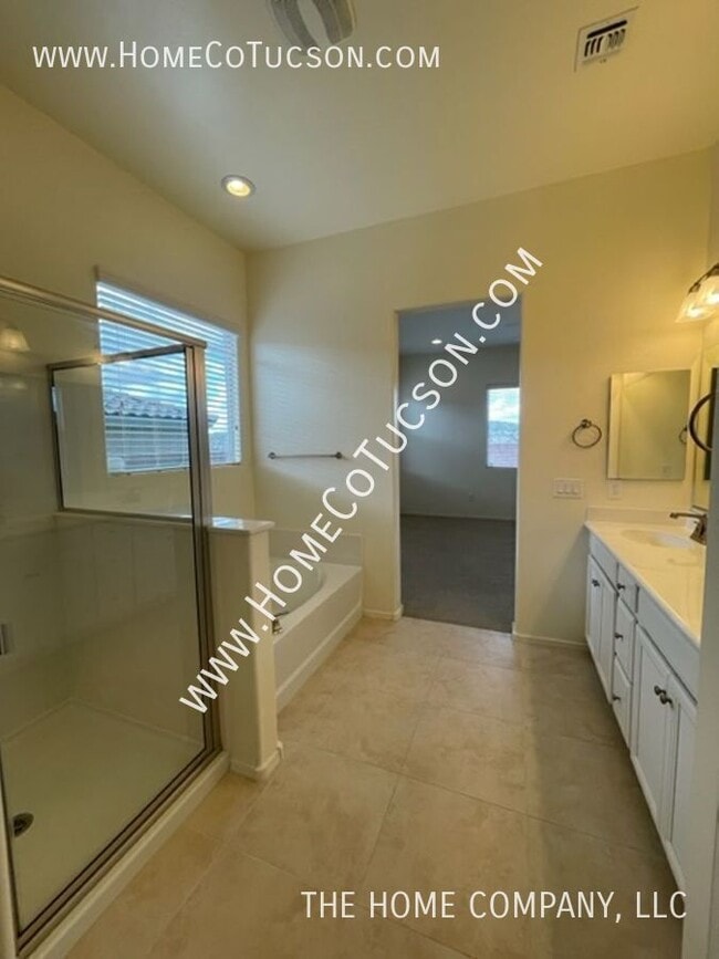 Building Photo - 38628 S Running Roses Ln
