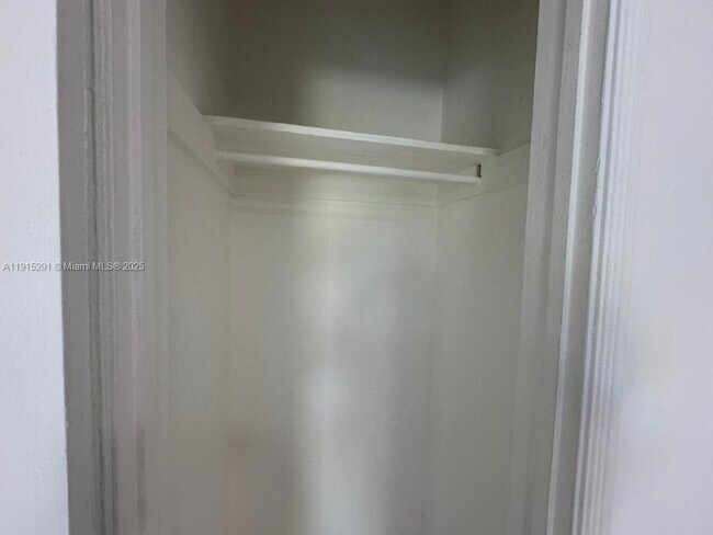 Building Photo - 1293 NE 109th St