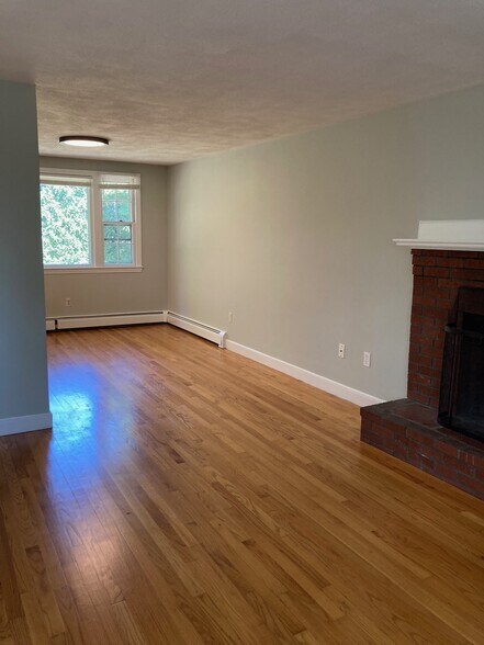 Building Photo - 271 Ridge St