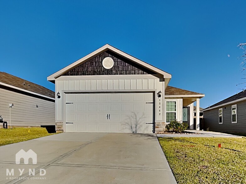 Primary Photo - 15442 Maple Ter Dr