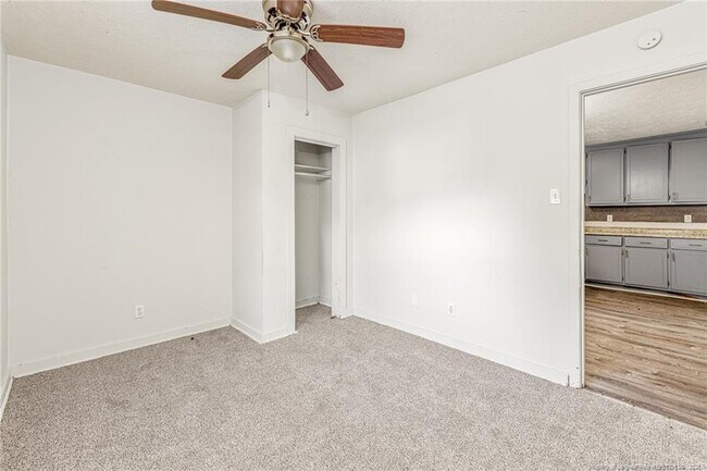 Building Photo - 210-210 S Plymouth St