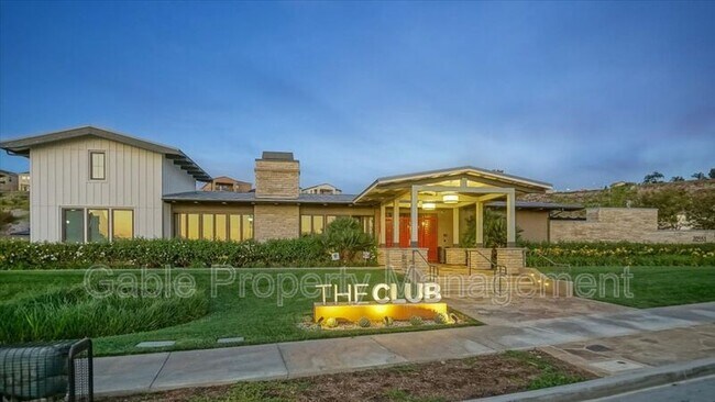 Building Photo - 27623 Solana Wy