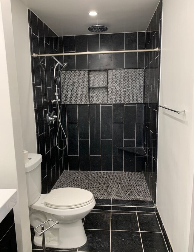 Building Photo - Large two bedroom top floor Condo....over looking lake Harriet.