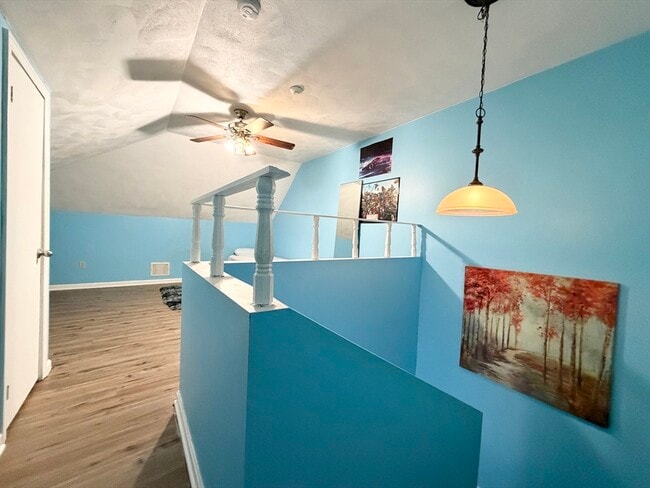 Building Photo - 112 Lowell St