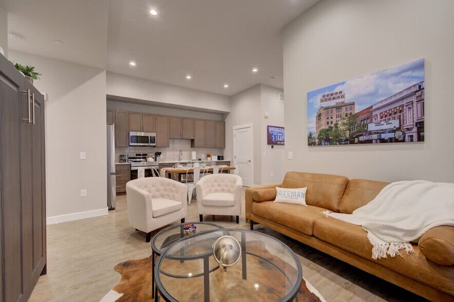 Primary Photo - 110 W Beall St