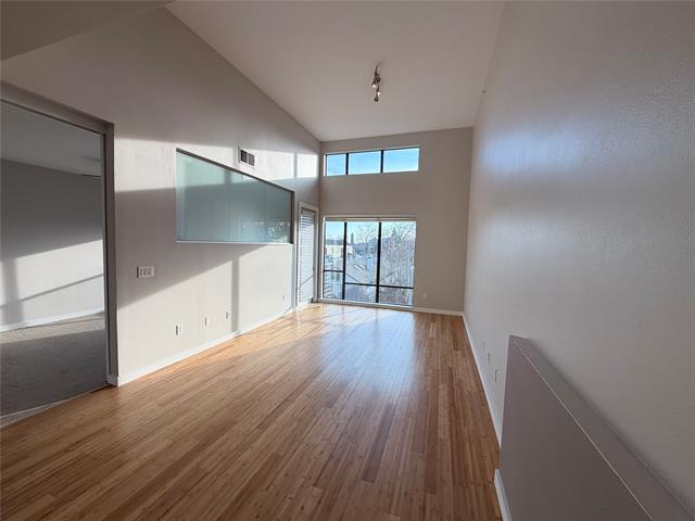 Building Photo - 4040 N Hall St