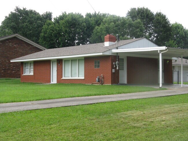 Building Photo - 162 Robin Rd