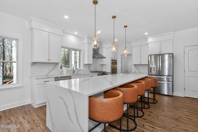 Building Photo - 622 Acland Blvd