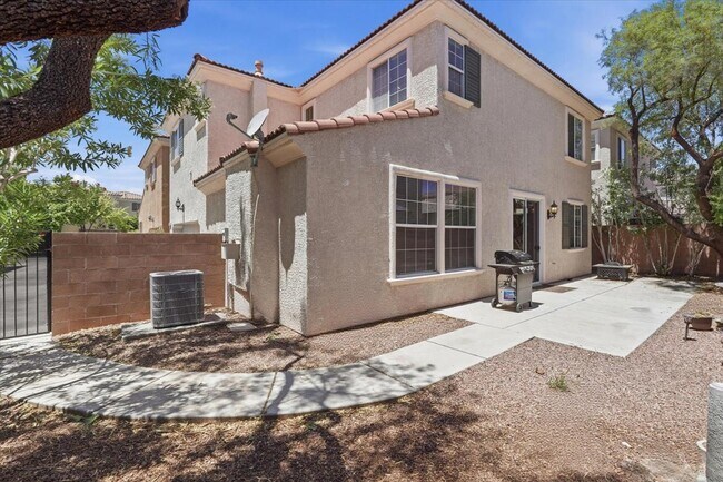 Building Photo - 2206 Cast Pebble Dr