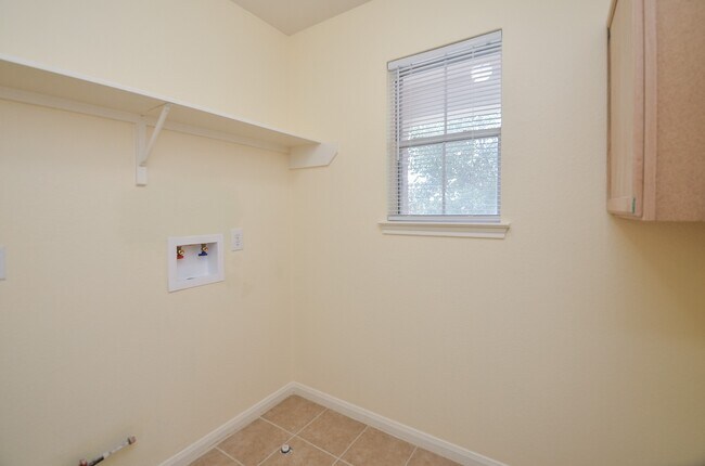 Building Photo - 3907 Pebble Garden Ln