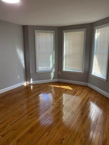 Building Photo - 59 Marshall St