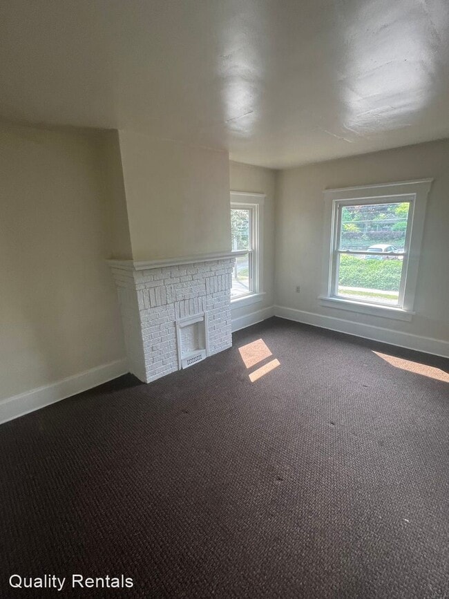Building Photo - 3 br, 1 bath House - 228 E 26TH