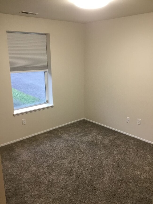 Building Photo - 3 Bedroom East Hill Home - $3,100/month