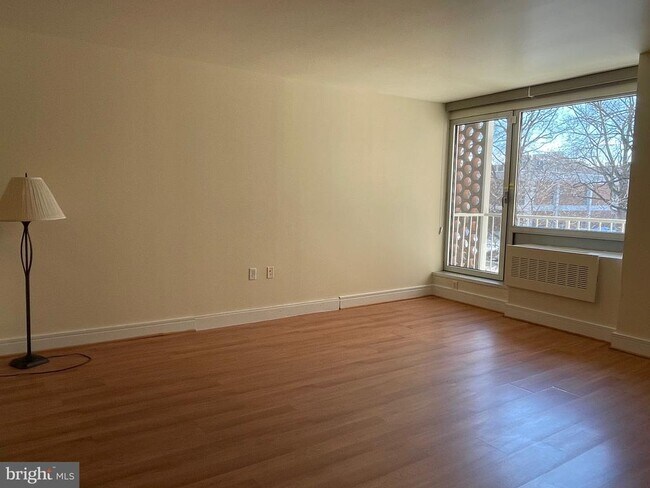 Building Photo - 800 4th St SW