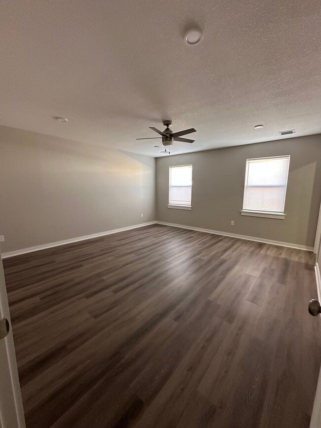 Building Photo - 2420 S Ida St