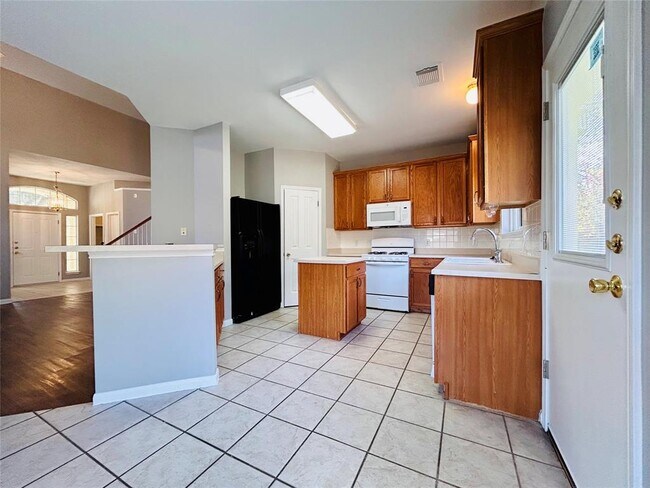 Building Photo - 12544 Wethersby Way