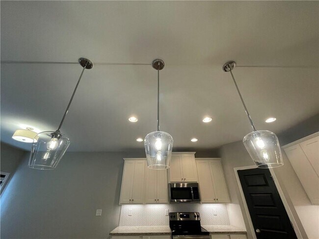 Building Photo - 301 Omnia Ridge Way