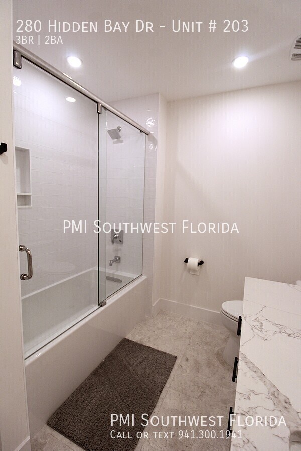 Building Photo - 280 Hidden Bay Dr