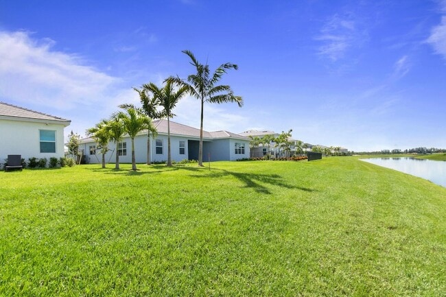 Building Photo - 5579 Liberty Ln