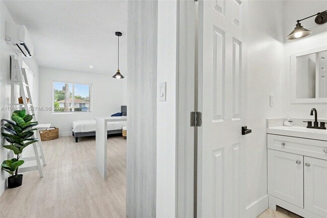 Building Photo - 55 SW 13th St