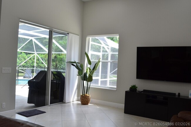 Building Photo - 9242 Olmstead Dr