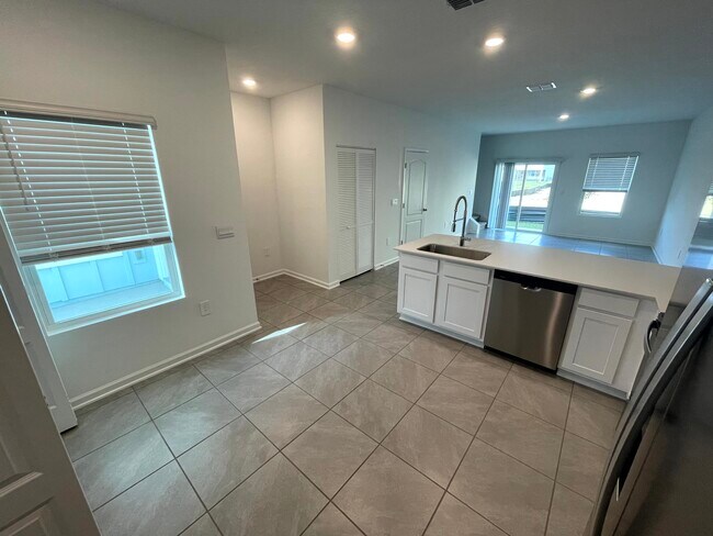 Building Photo - 95 Playa De Luna Ln