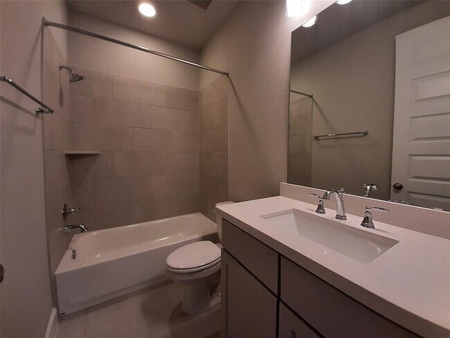 Building Photo - 7575 Pemberley Ct