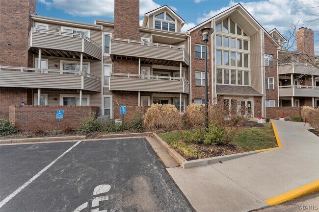 Building Photo - 1010 Thoreau Ct