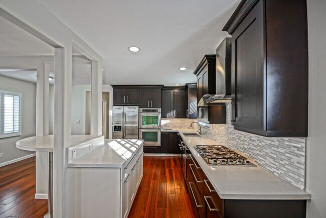 Building Photo - BEAUTIFULLY REMODELED, REDONDO HILLS HOME ...