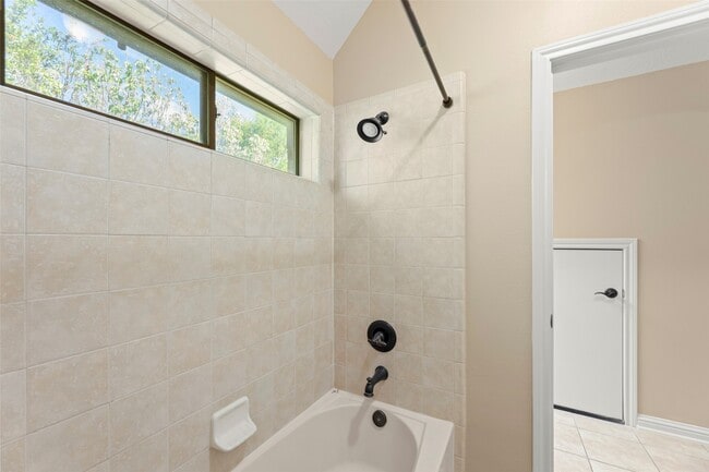 Building Photo - 25314 Greenwell Springs Ln