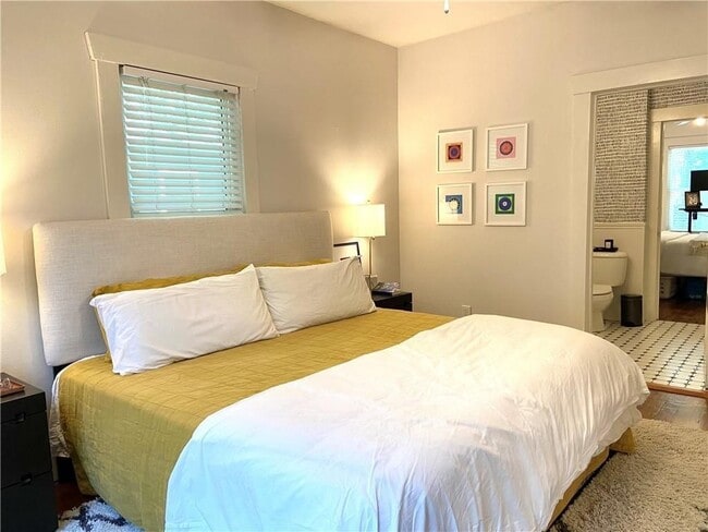 Building Photo - 1509 Canterbury St