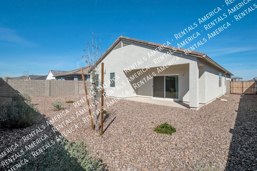 Building Photo - 4655 W Basil Ave