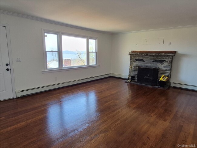 Building Photo - 27 Oakwood Dr