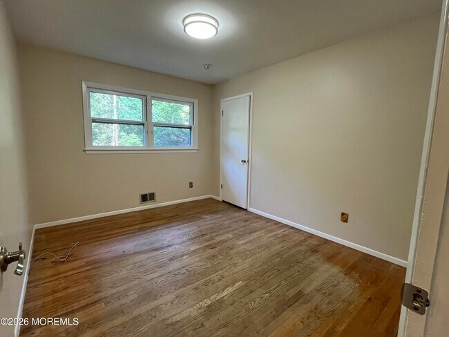 Building Photo - 12 Galewood Dr