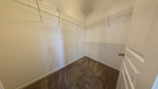 Building Photo - 9301 Crescent Loop Cir