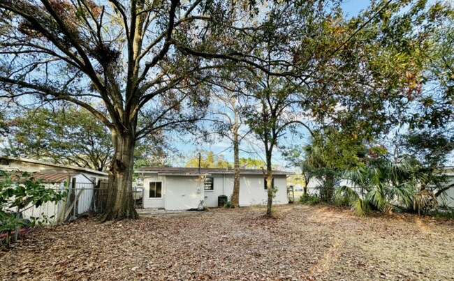 Building Photo - 758 62nd Ave N