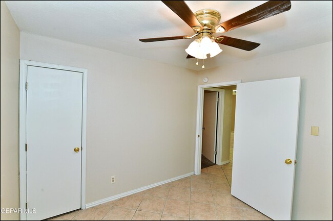 Building Photo - 4504 R J Lunn Ct